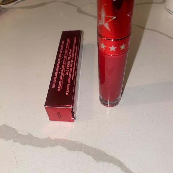 Jeffrey Star velour liquid lipstick - Picture 2 of 5